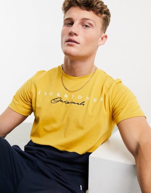 Jack & Jones Originals - T-shirt met kleurvlakken en geschreven logo in geel